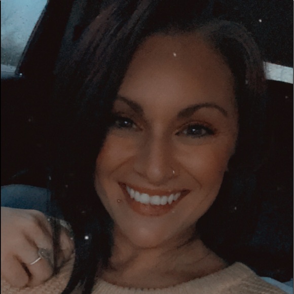 Meet your Posher, Fallon - Picture 1 of 1